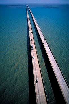 Lake_Pontchartrain_Causeway.jpg