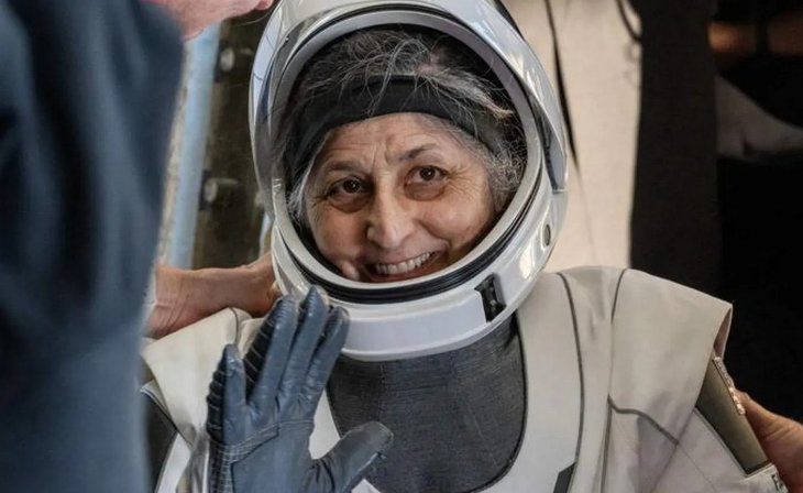 Астронавтка NASA вернулась с МКС поседевшей