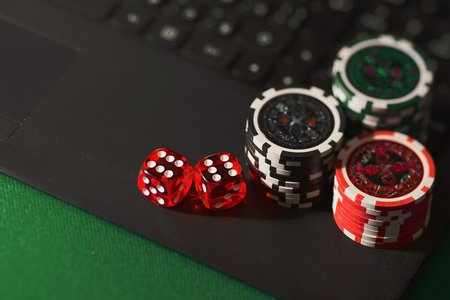 Виртуальное казино и бонусы, которые в нём есть