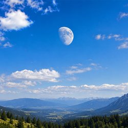 Почему Луну видно днём, если она «светит» ночью?